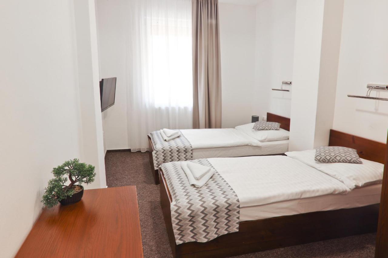 Hotel Slanica Наместово Экстерьер фото