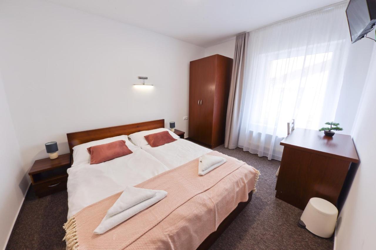 Hotel Slanica Наместово Экстерьер фото