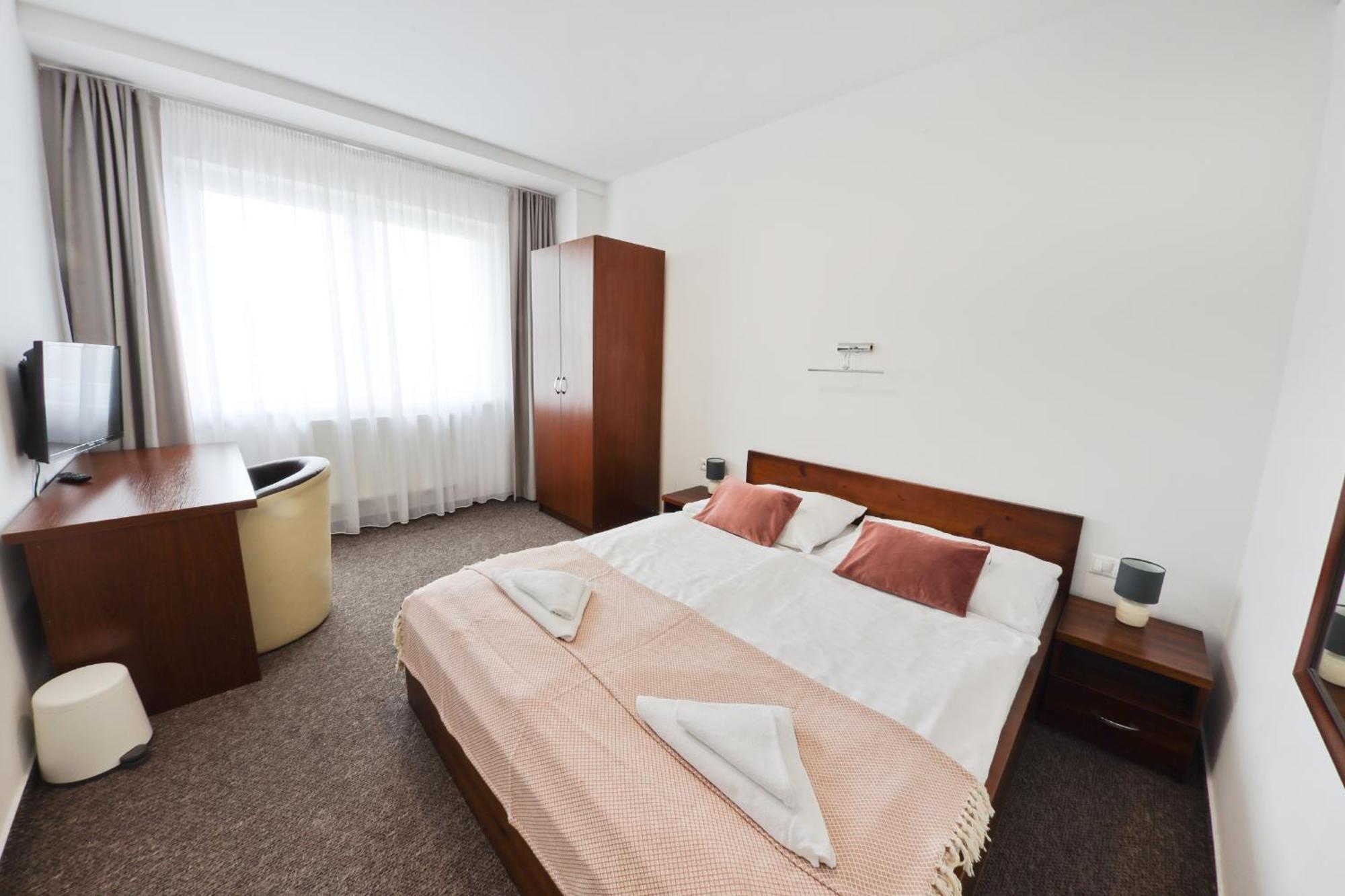 Hotel Slanica Наместово Экстерьер фото