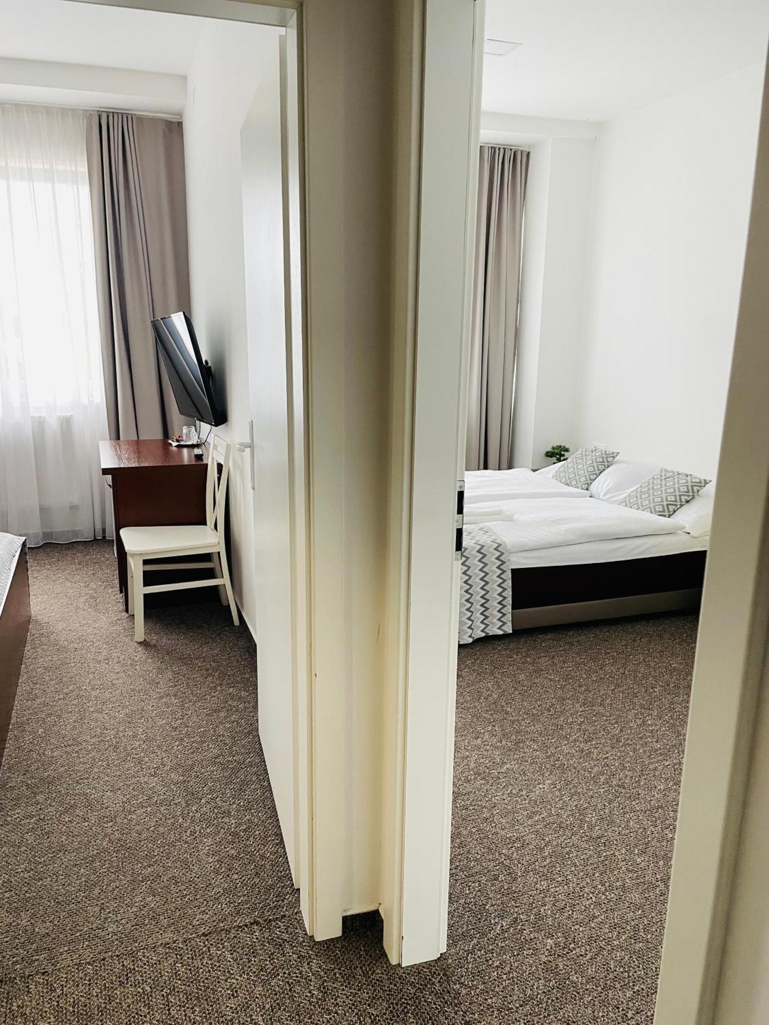 Hotel Slanica Наместово Экстерьер фото